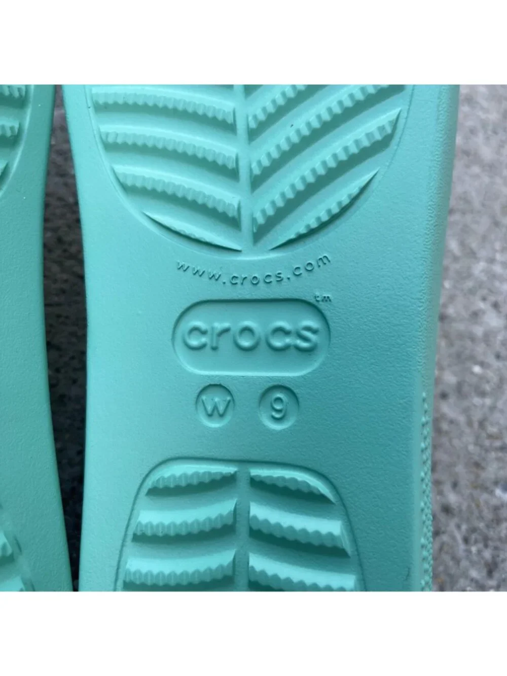 Crocs Classic Platform Slide Womens Size 9 Comfort Casual Slip On Shoes Beach